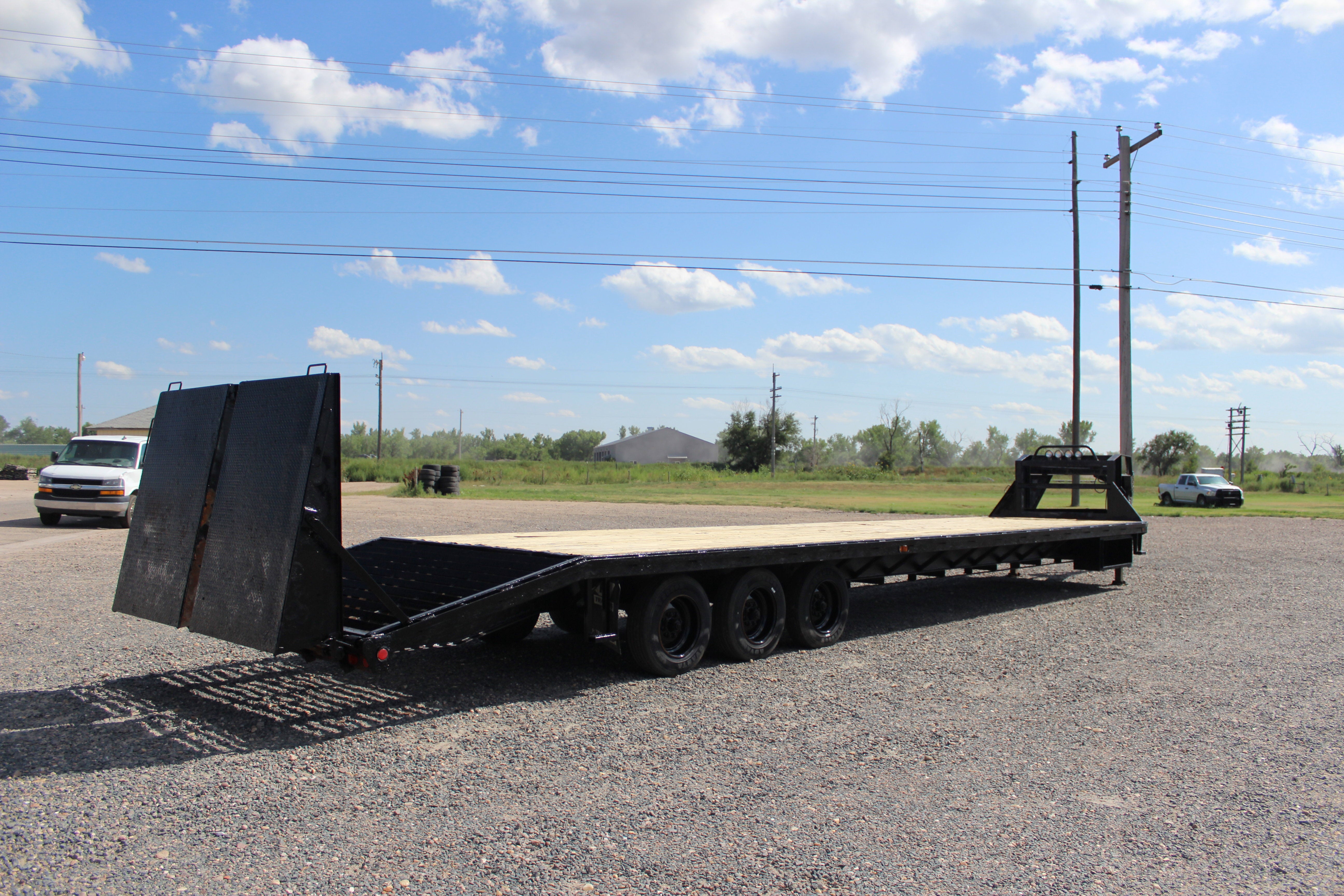 2014 PJ TRAILER GOOSENECK Base
